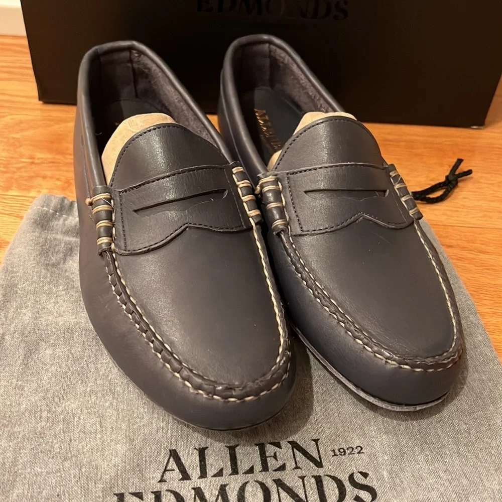 Navy Loafers by Allen Edmonds Size 10D NWT Box Dust Bag